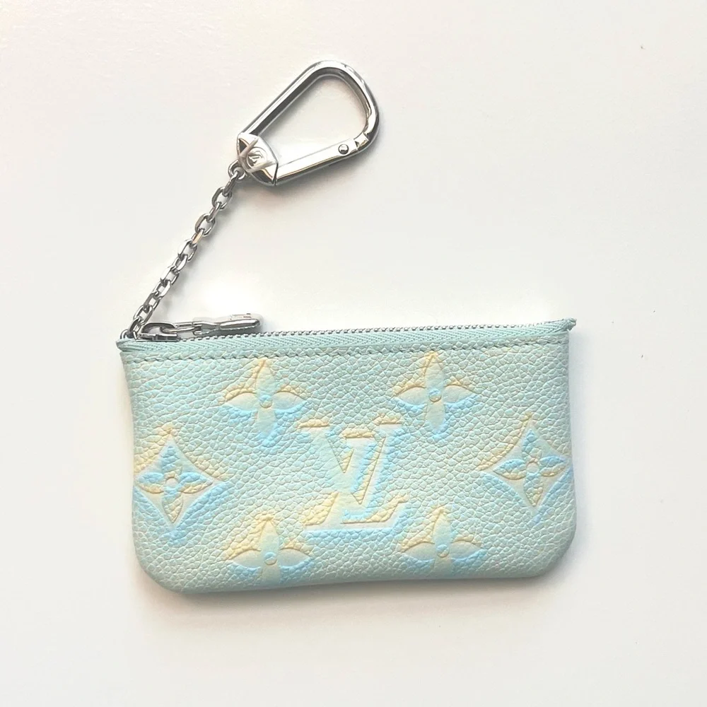 🔥 LOUIS VUITTON Light Green with yellow Monogram key  pouch/holder